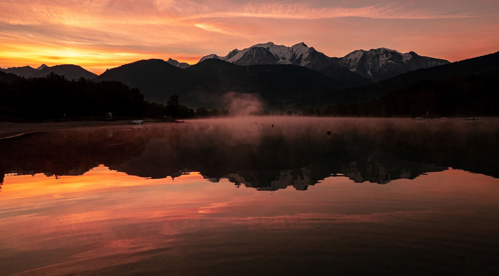 Camping les îles coucher de soleil lac passy