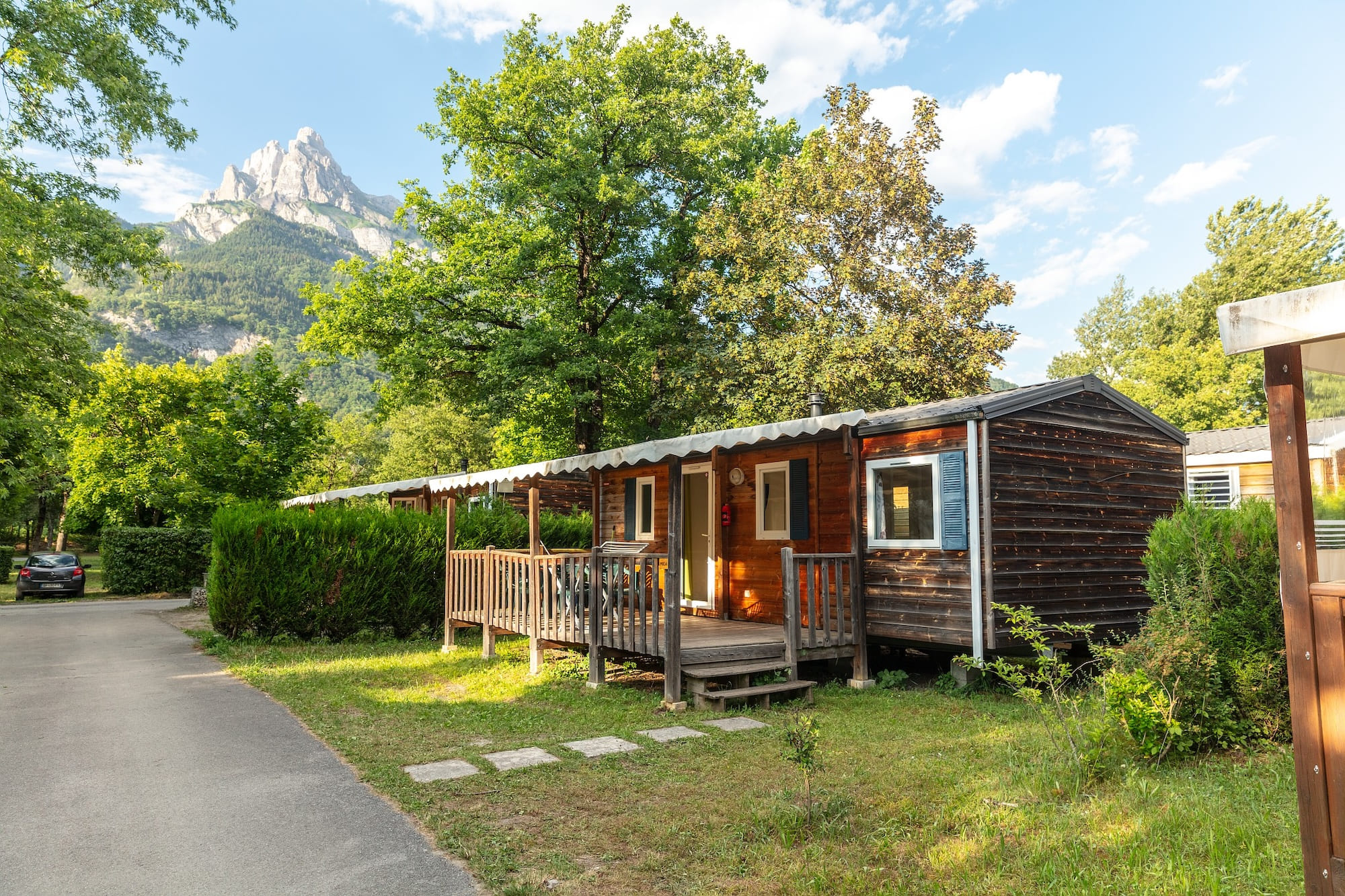 camping les îles passy lac hébergement location