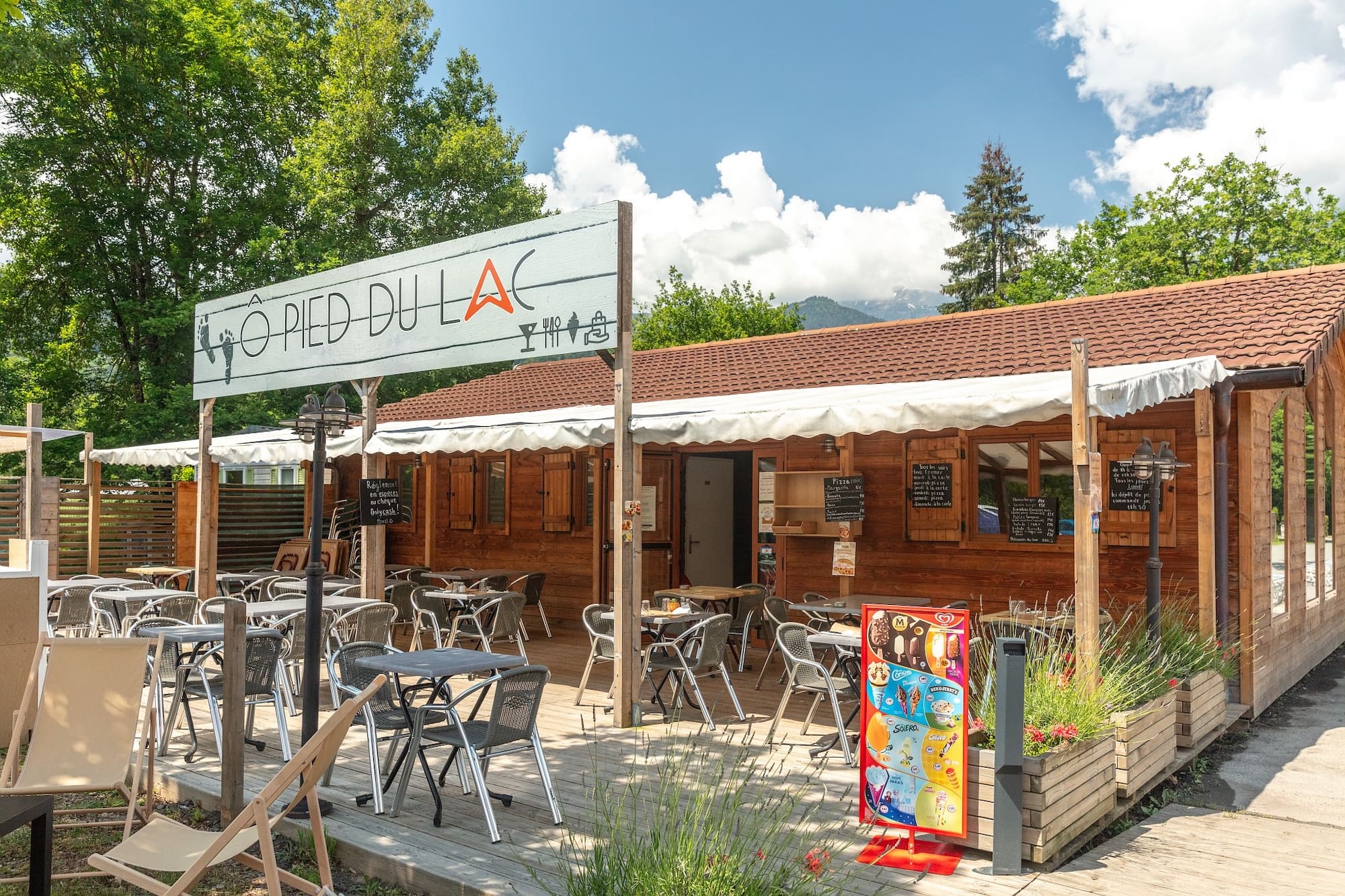 camping les îles passy lac restaurant terrasse